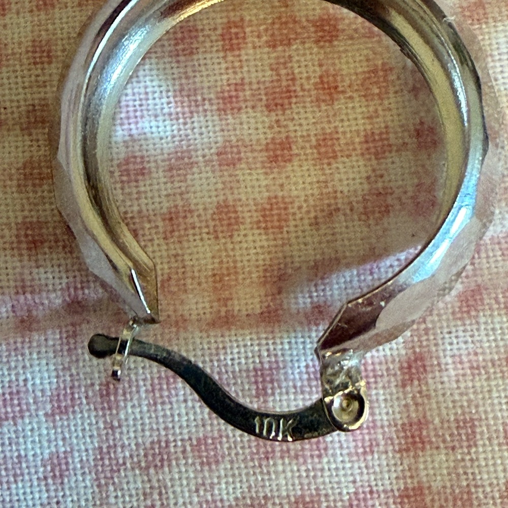 10k white gold Hoop Earrings - Picture 2 of 2